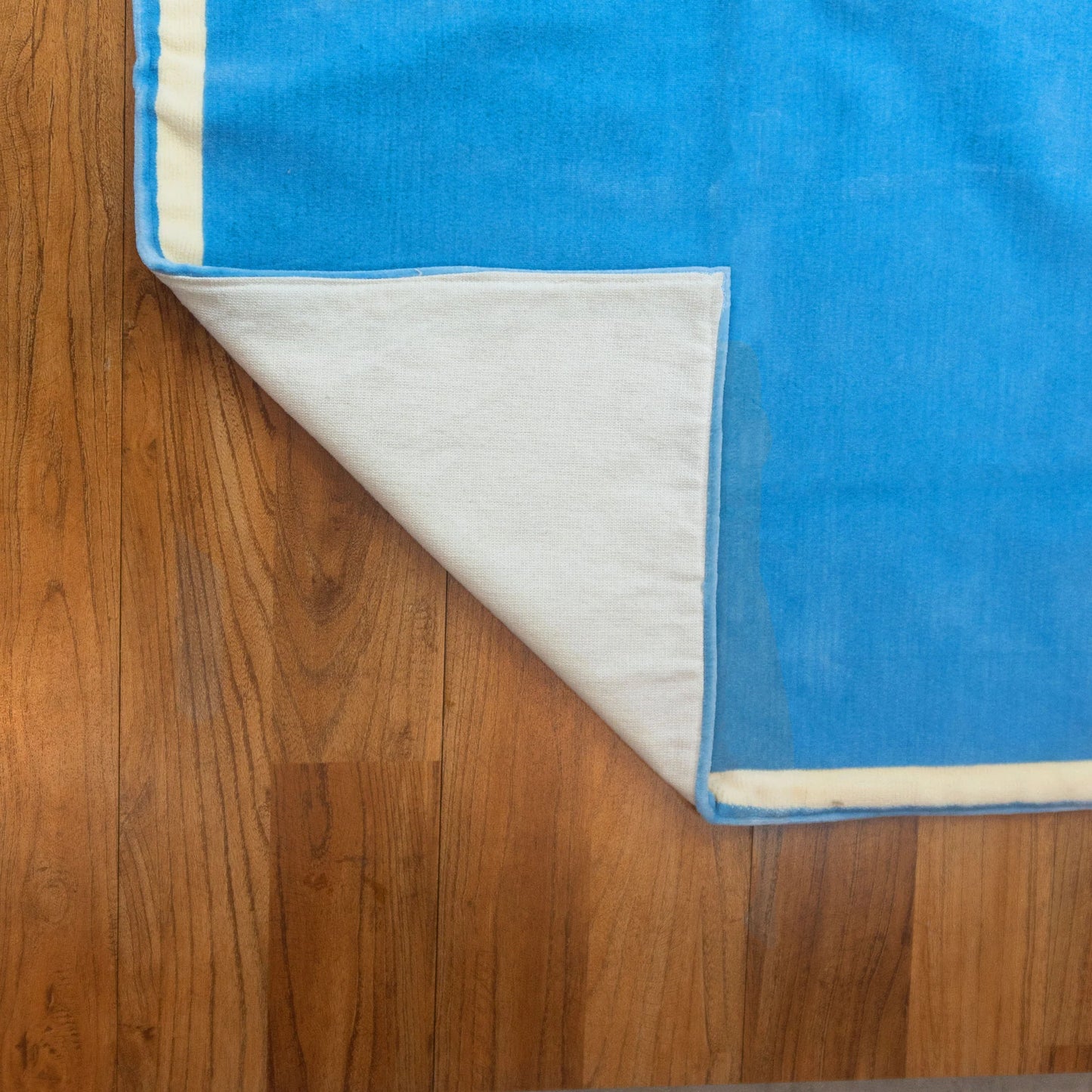 Alkabah Modern Padded Prayer Mat arched Sky Blue with Handbag