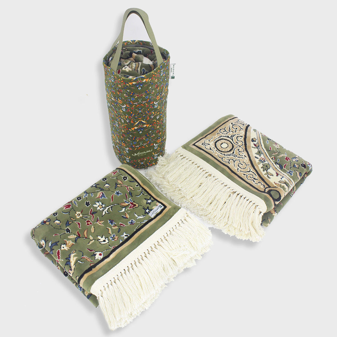 Rawdat Nusuki with Handbag