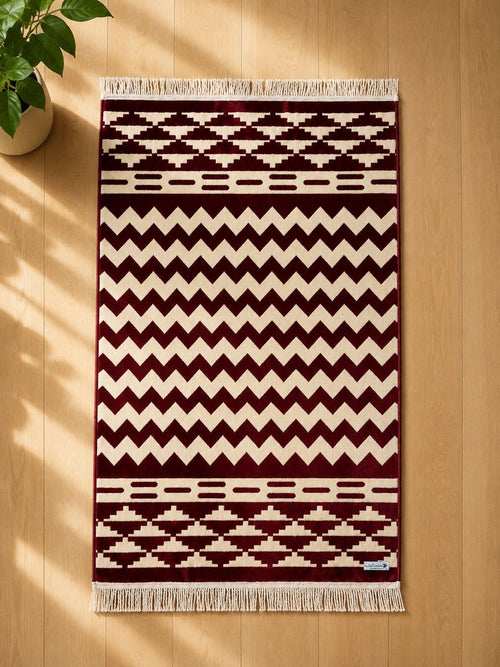 Minwal Al Bisat Classic Prayer Mat