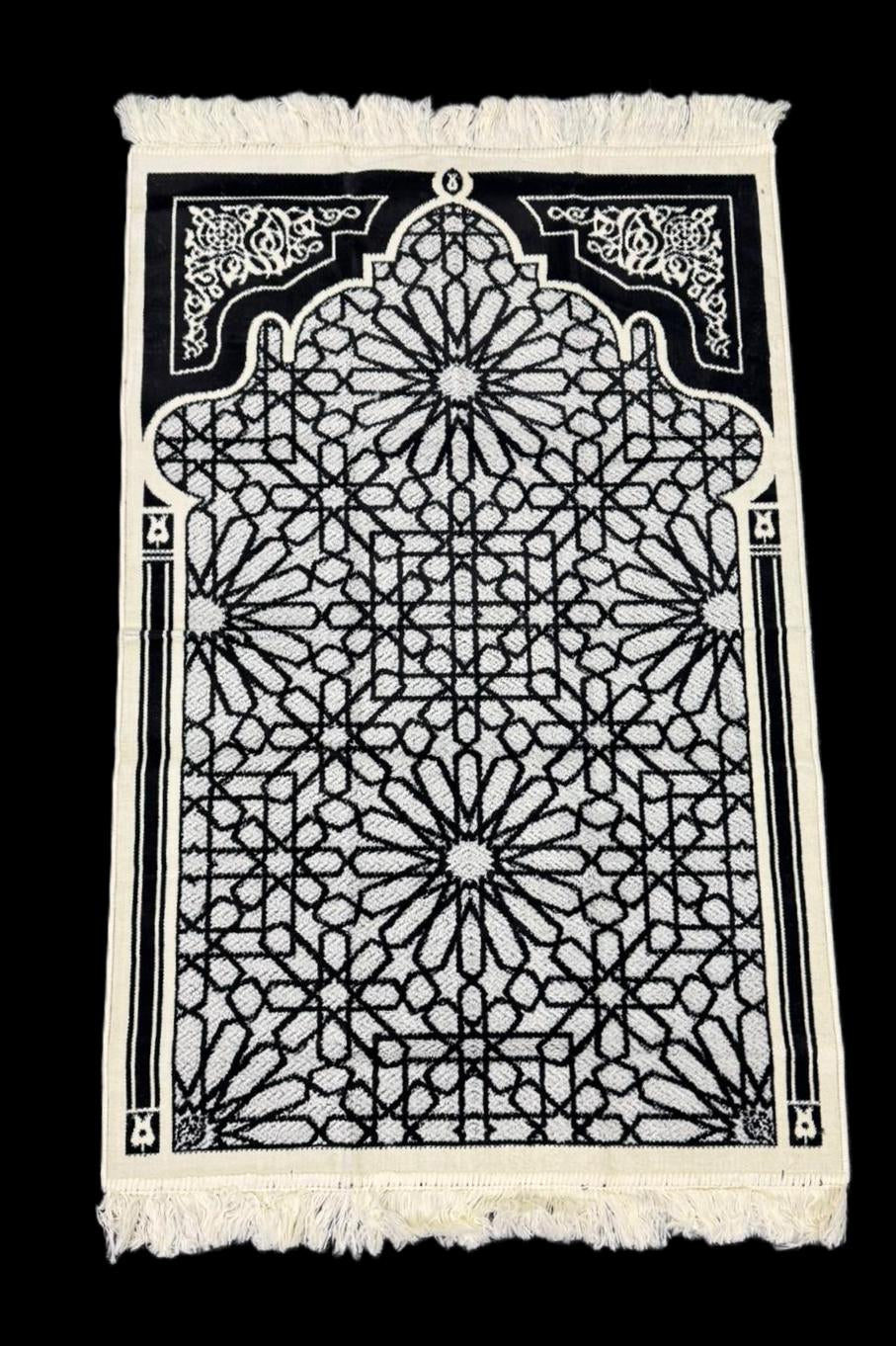 Minwal Fur Prayer Mat – Geometry Mihrab - Design 2 - Islamic Rug Sajjada Sajada Musalla Janamaz