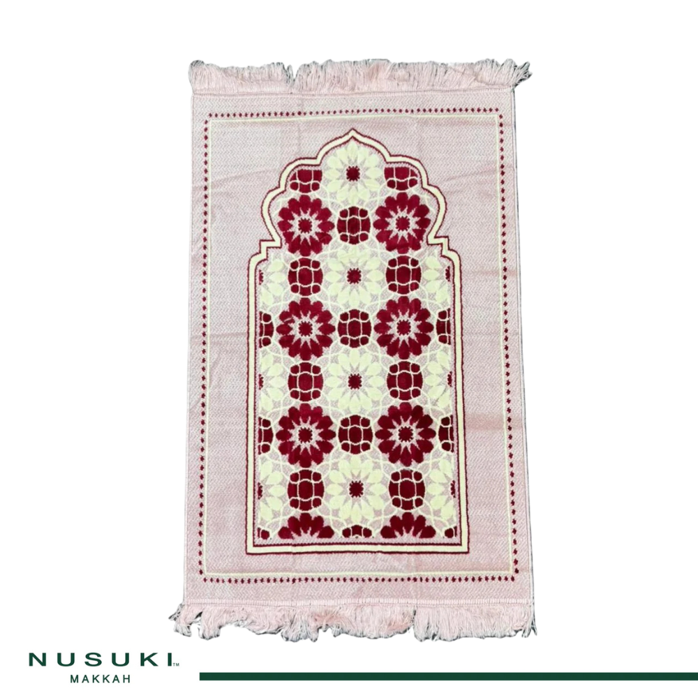 Minwal Fur Prayer Mat – Rosette Mihrab - Design 3