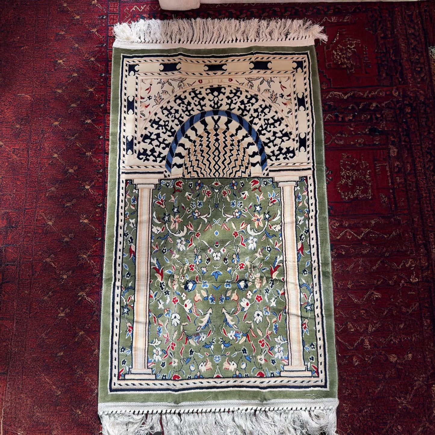 Minbar Al Rawda Prayer Mat with Handbag