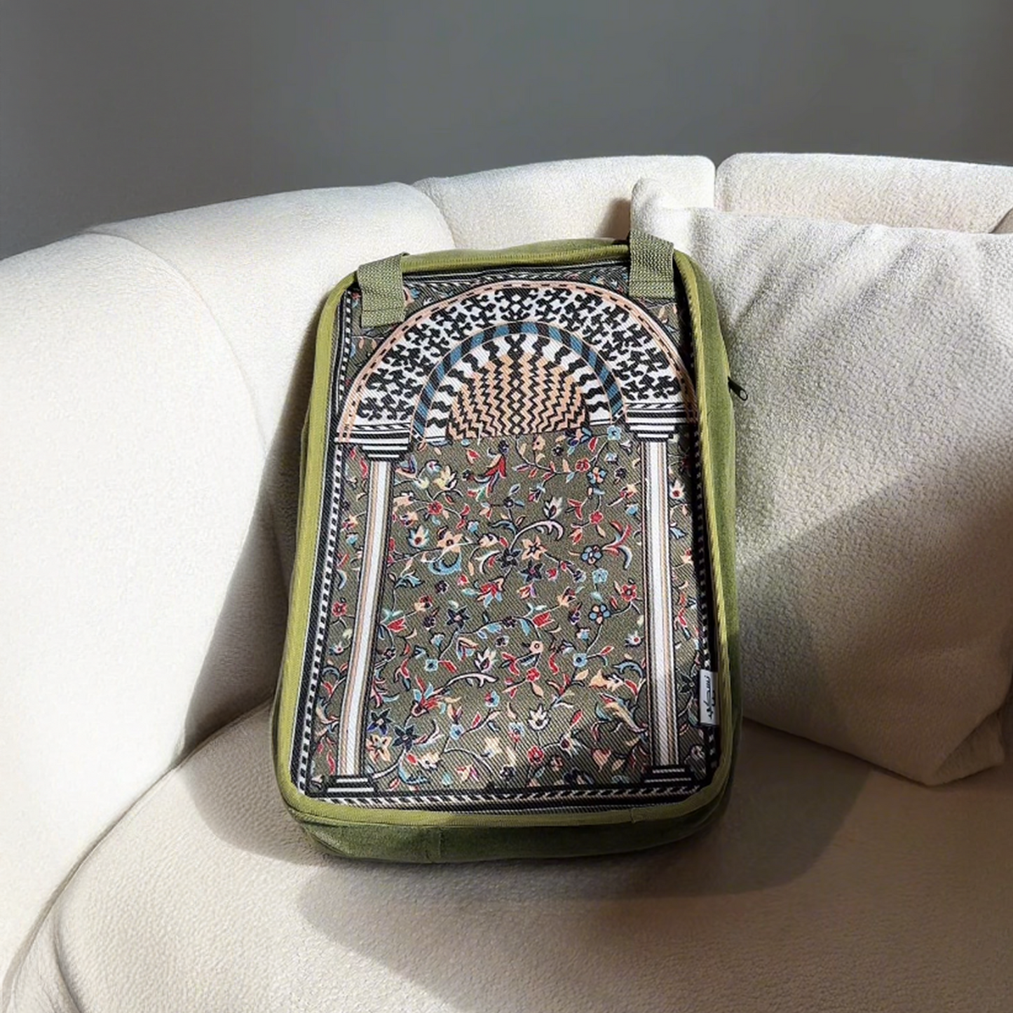 Minbar Al Rawda Prayer Mat with Handbag