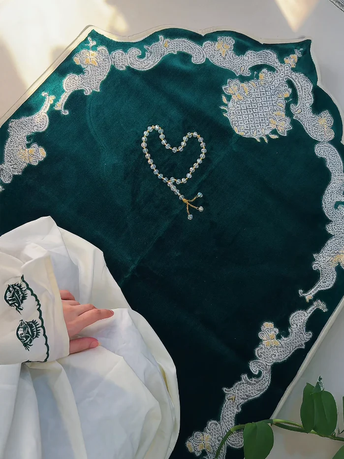 Minwal Modern Padded Prayer Mat Arched Green with Handbag